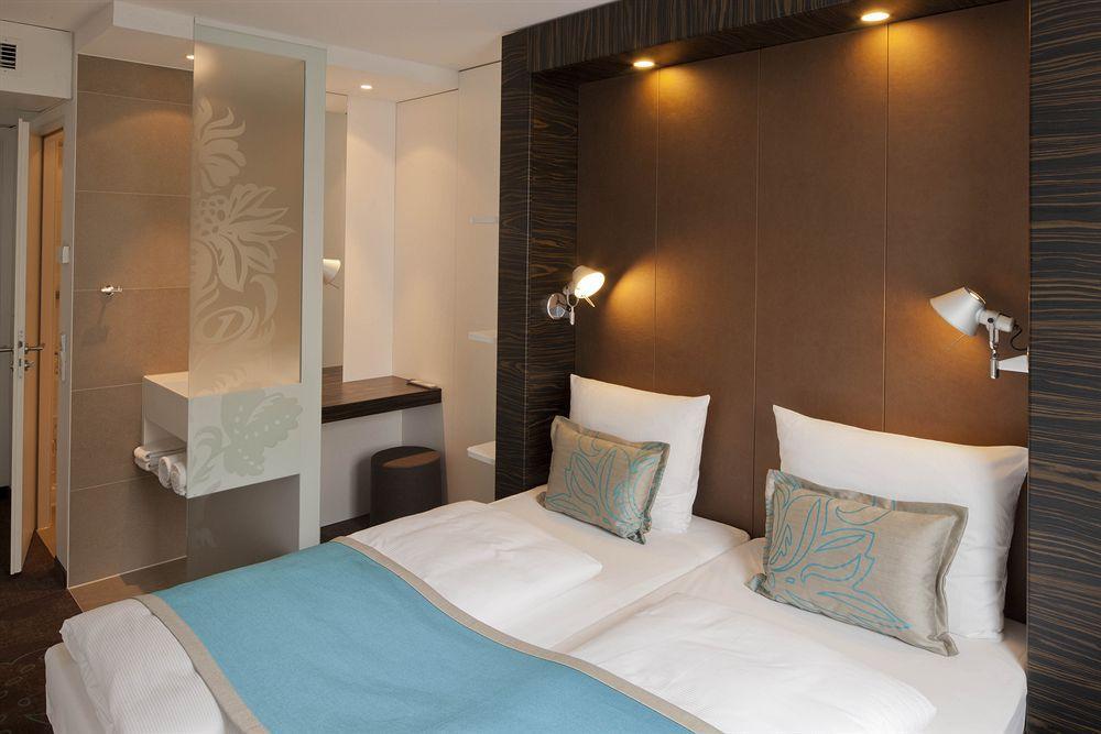 Motel One Frankfurt Airport Frankfurt am Main Dış mekan fotoğraf