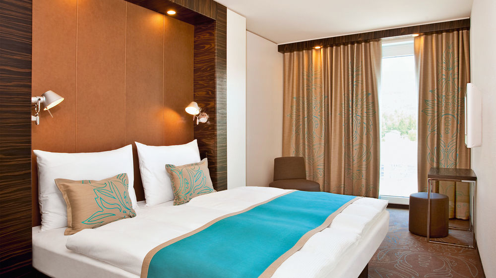 Motel One Frankfurt Airport Frankfurt am Main Dış mekan fotoğraf